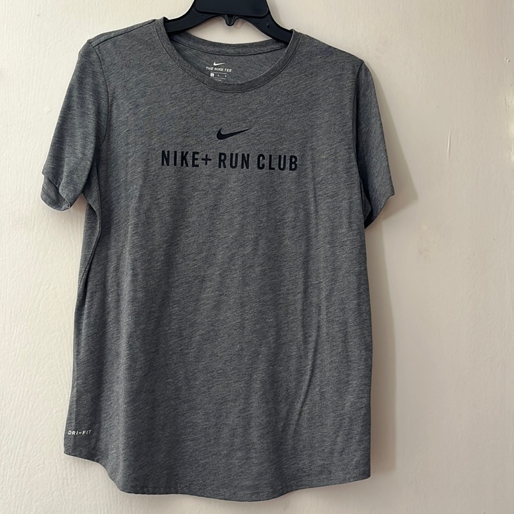 Nike Run Club Tee